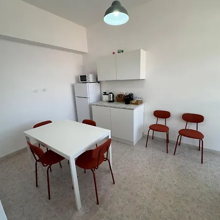 Spacious And Bright In - 아파트 카타니아