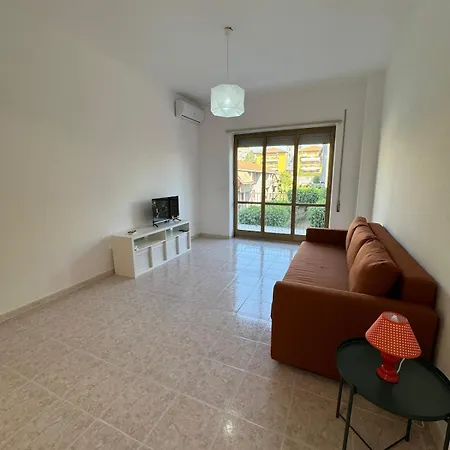 Spacious And Bright In - * 카타니아